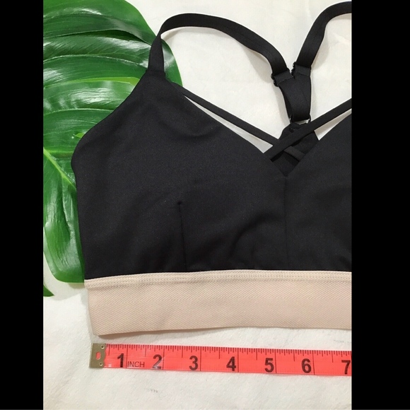 NEW Zella Sneak Peek‎ Sports Bra in Black/Cream [SZ XS ] - Picture 4 of 8
